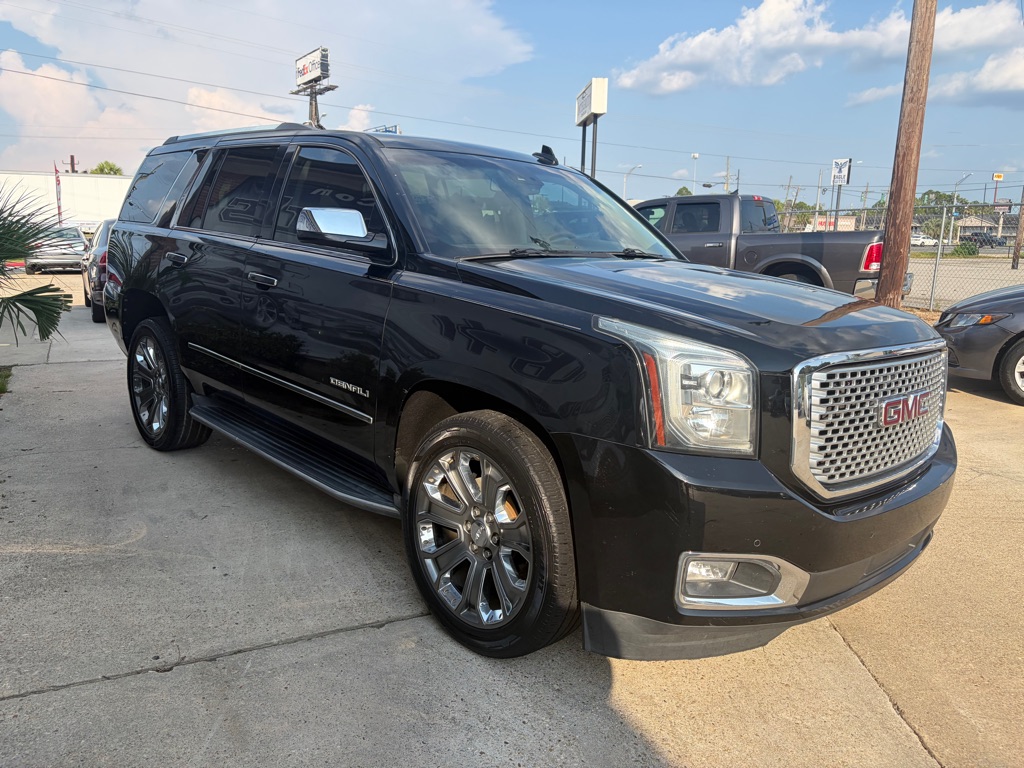 Photo 3 of this GMC YUKON