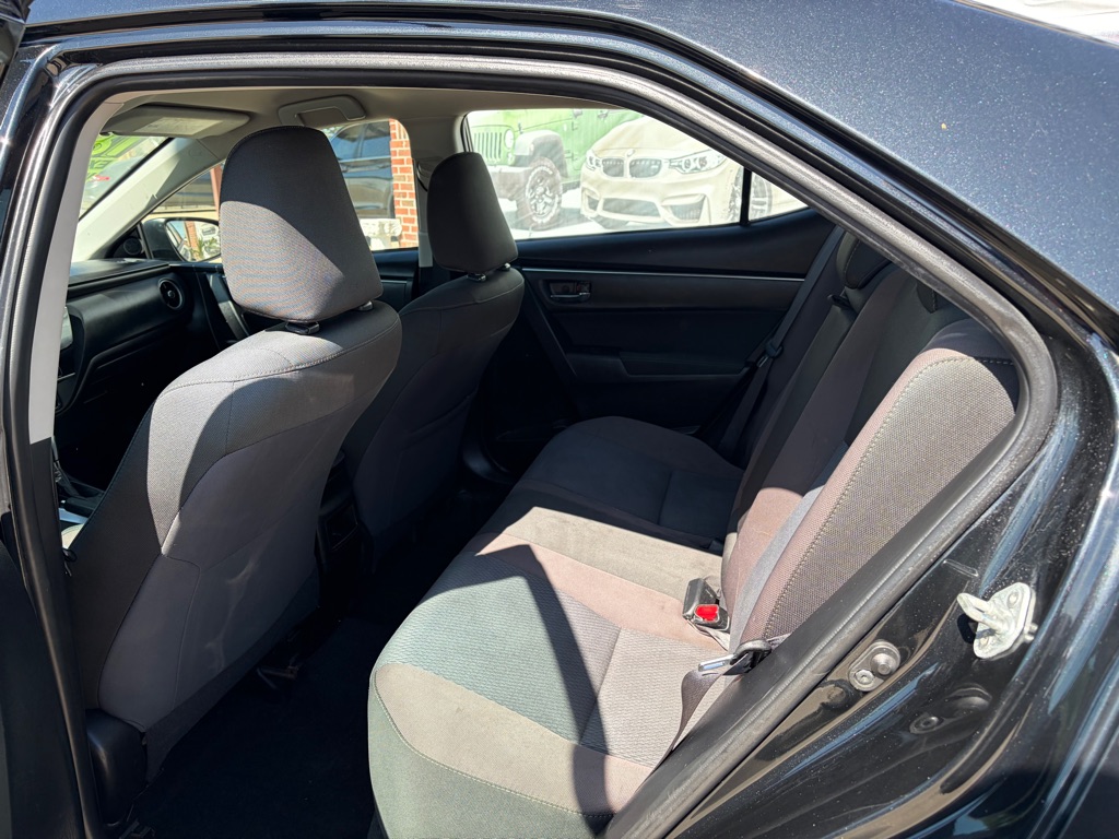 Photo 7 of this TOYOTA COROLLA