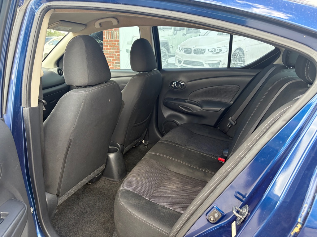 Photo 8 of this NISSAN VERSA