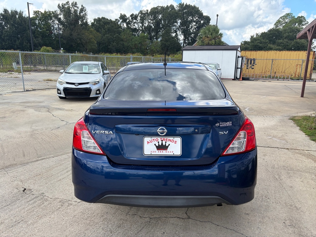 Photo 4 of this NISSAN VERSA
