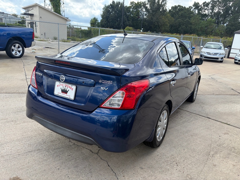 Photo 5 of this NISSAN VERSA