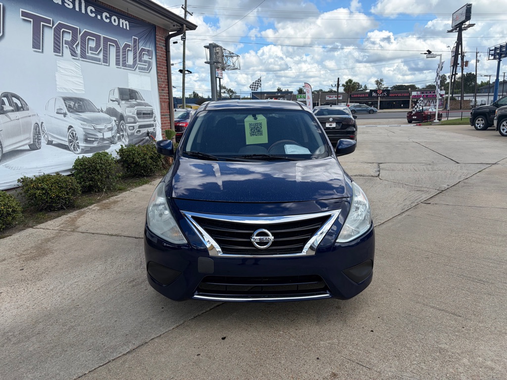 Photo 2 of this NISSAN VERSA