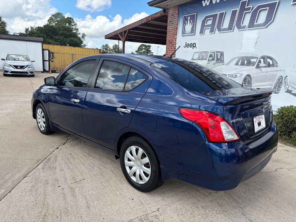 Photo 6 of this NISSAN VERSA