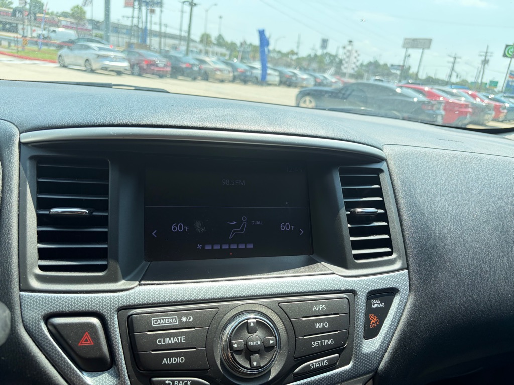 Photo 11 of this NISSAN PATHFINDER