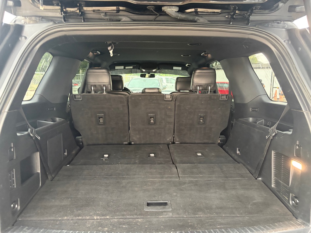 Photo 12 of this FORD EXPEDITION