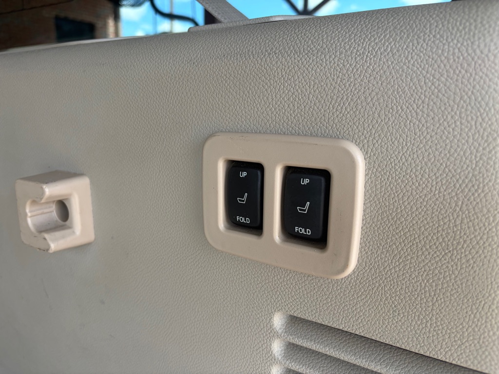 Photo 12 of this FORD EXPEDITION