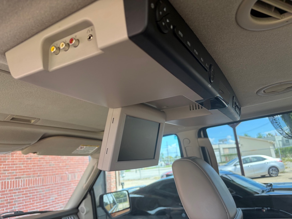 Photo 10 of this FORD EXPEDITION
