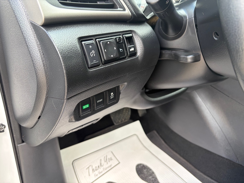 Photo 10 of this NISSAN SENTRA