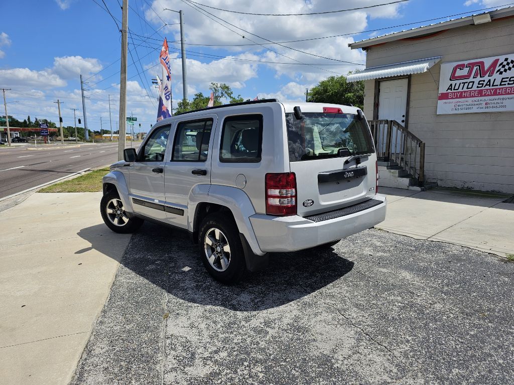 Photo 4 of this JEEP LIBERTY