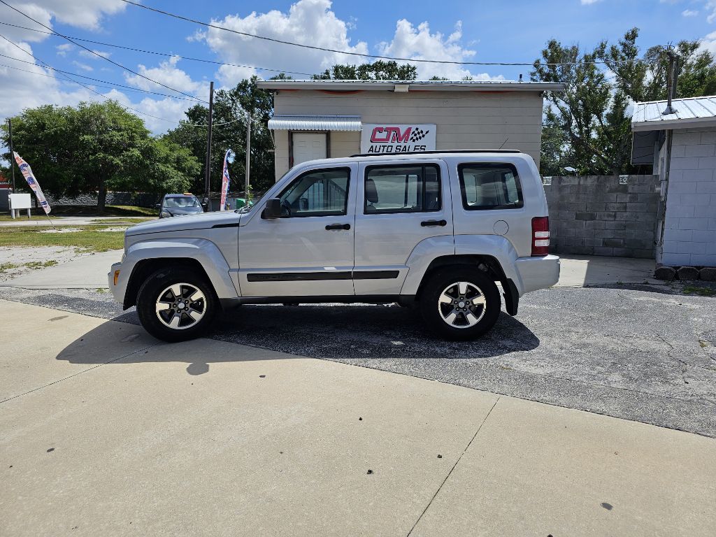 Photo 5 of this JEEP LIBERTY