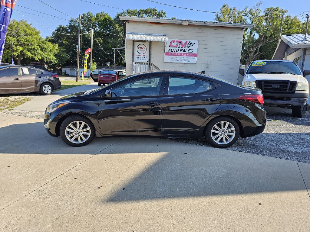Photo 5 of this HYUNDAI ELANTRA