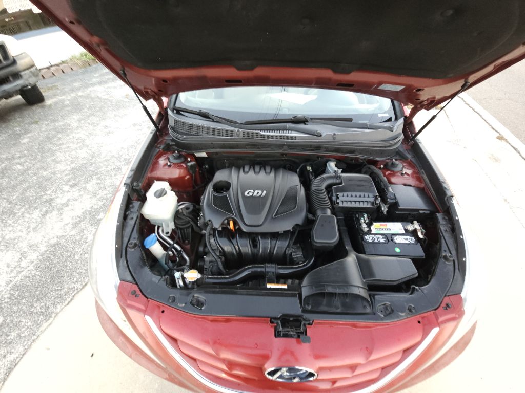 Photo 10 of this HYUNDAI SONATA