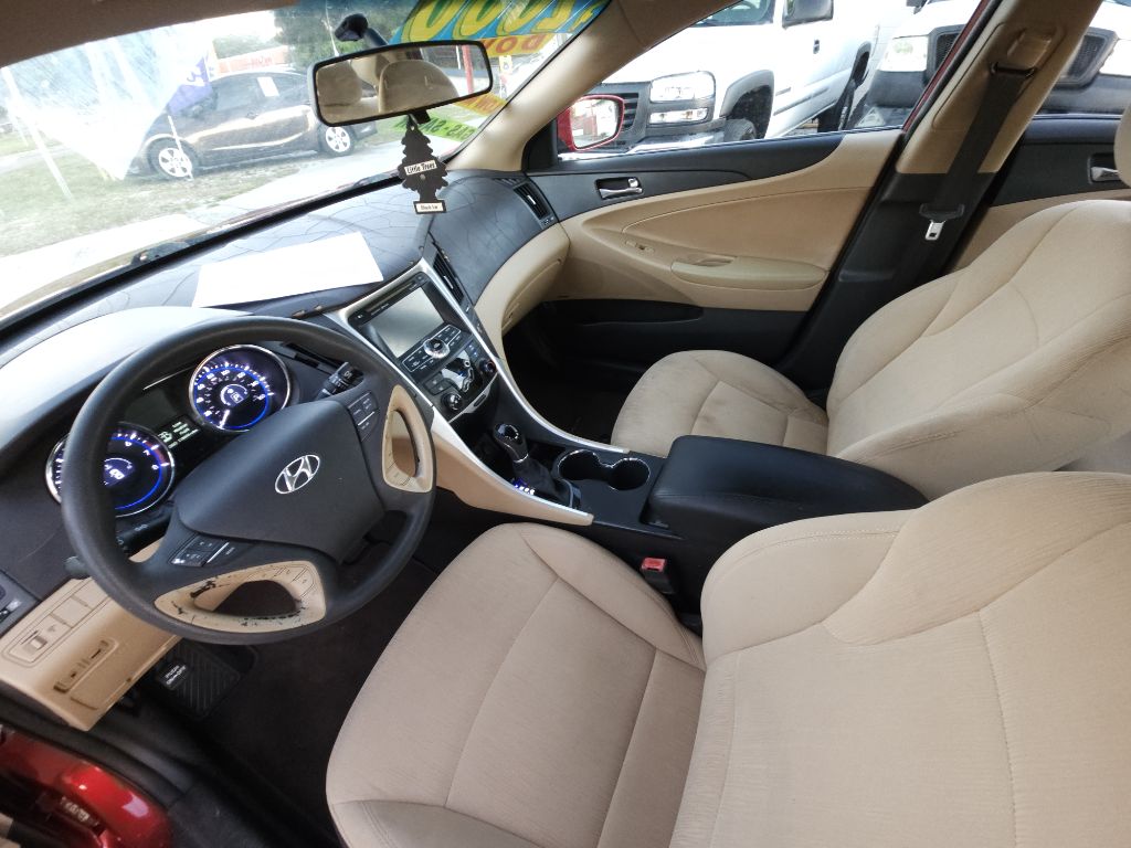 Photo 7 of this HYUNDAI SONATA