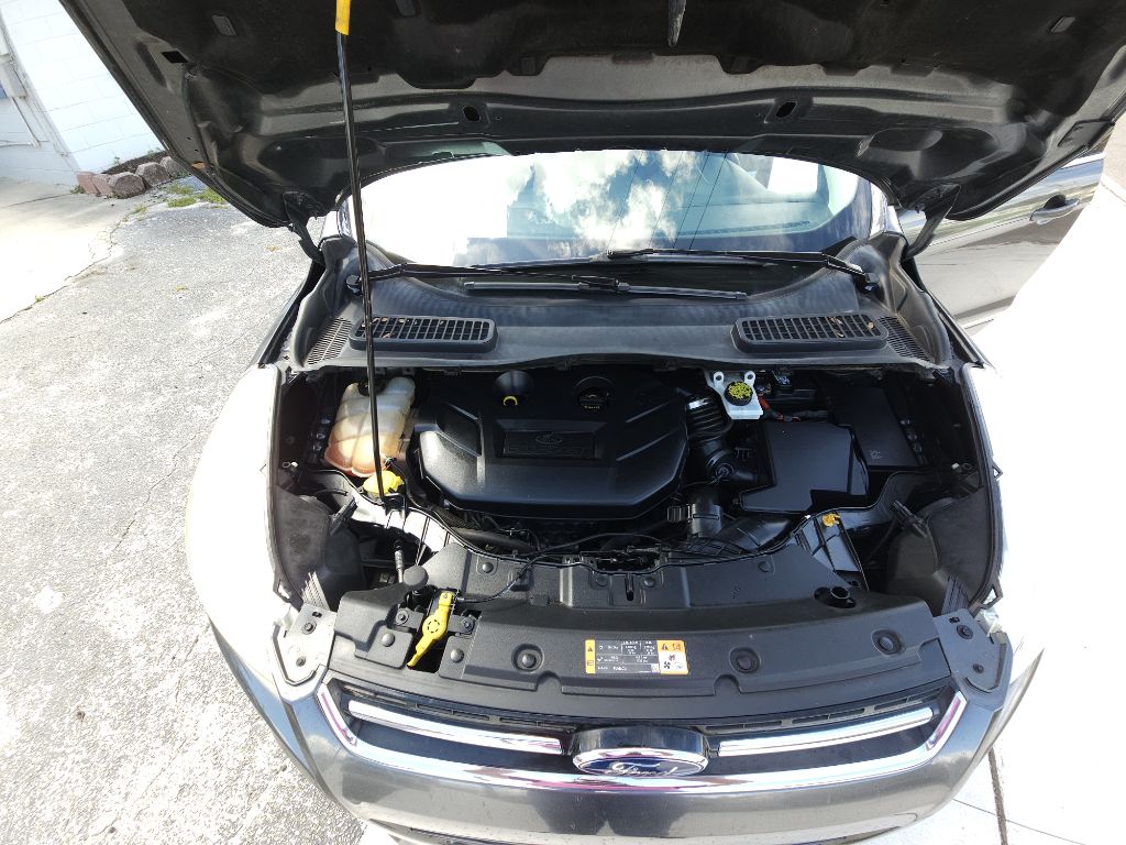Photo 10 of this FORD ESCAPE