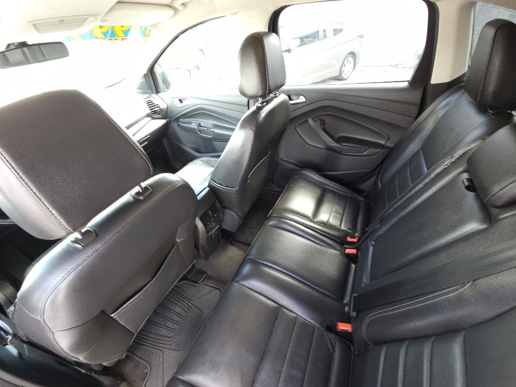 Photo 8 of this FORD ESCAPE