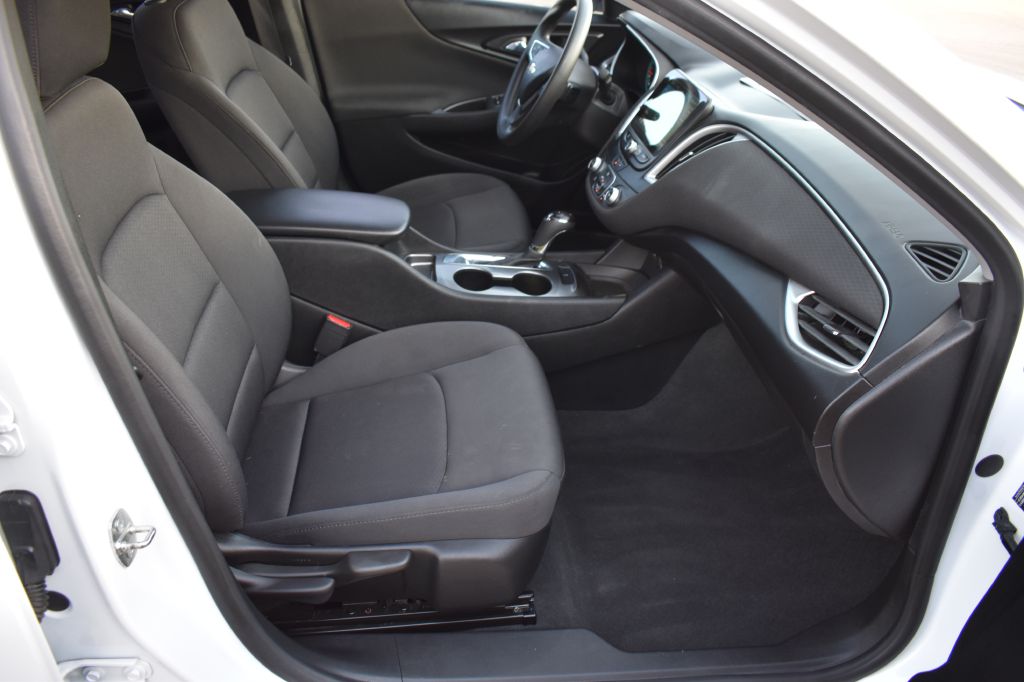 CHEVROLET MALIBU 2020 CHEVROLET MALIBU 1G1ZB5ST3LF126854