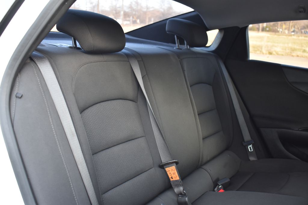 CHEVROLET MALIBU 2020 CHEVROLET MALIBU 1G1ZB5ST3LF126854