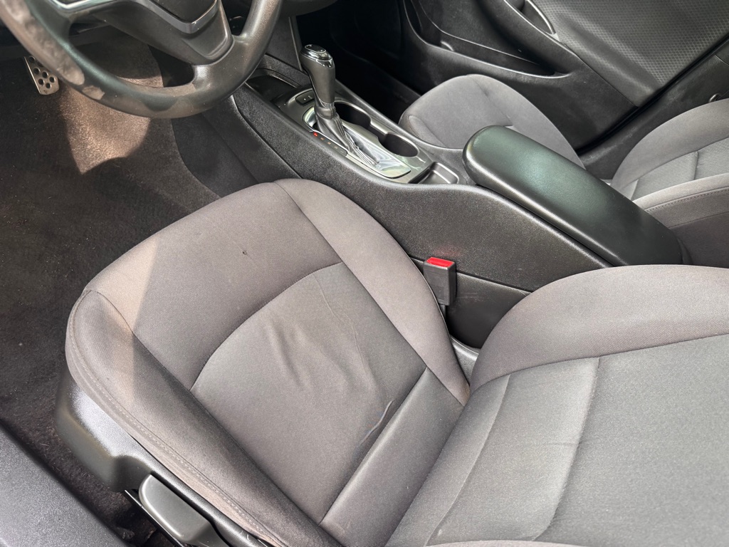 Photo 9 of this CHEVROLET MALIBU