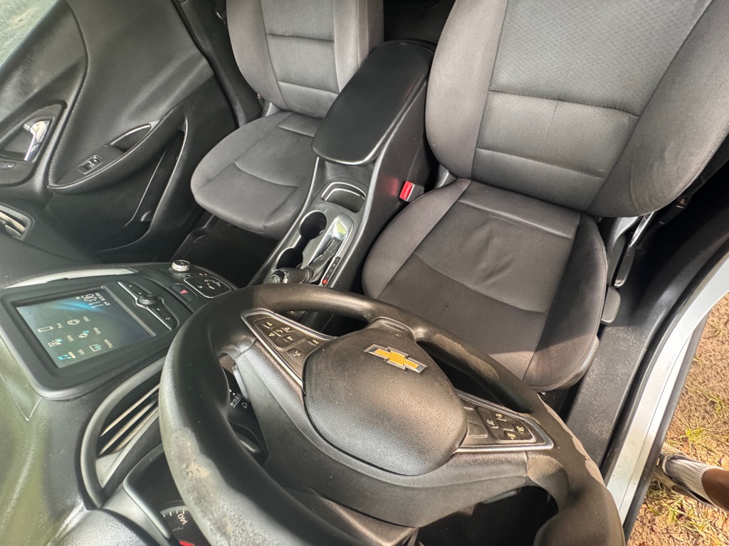Photo 12 of this CHEVROLET MALIBU