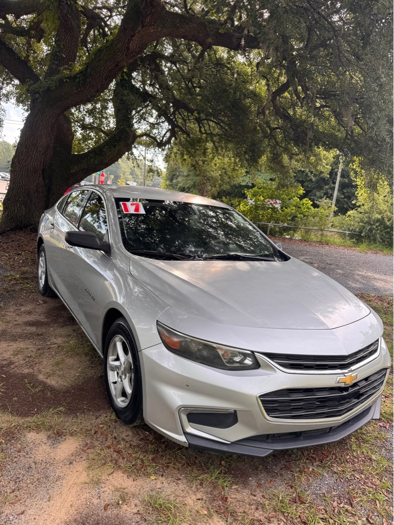 Photo 3 of this CHEVROLET MALIBU
