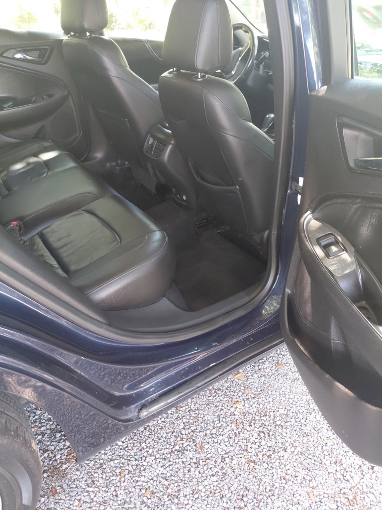 Photo 9 of this CHEVROLET MALIBU