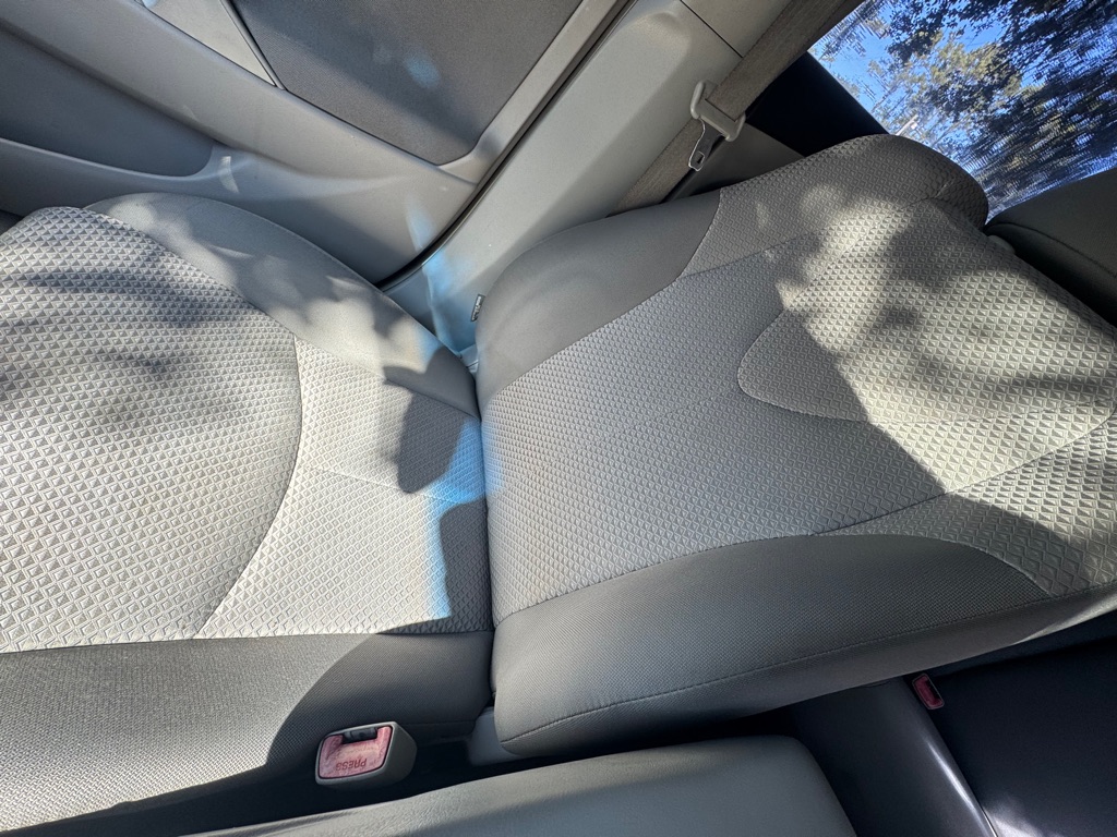 Photo 10 of this TOYOTA CAMRY