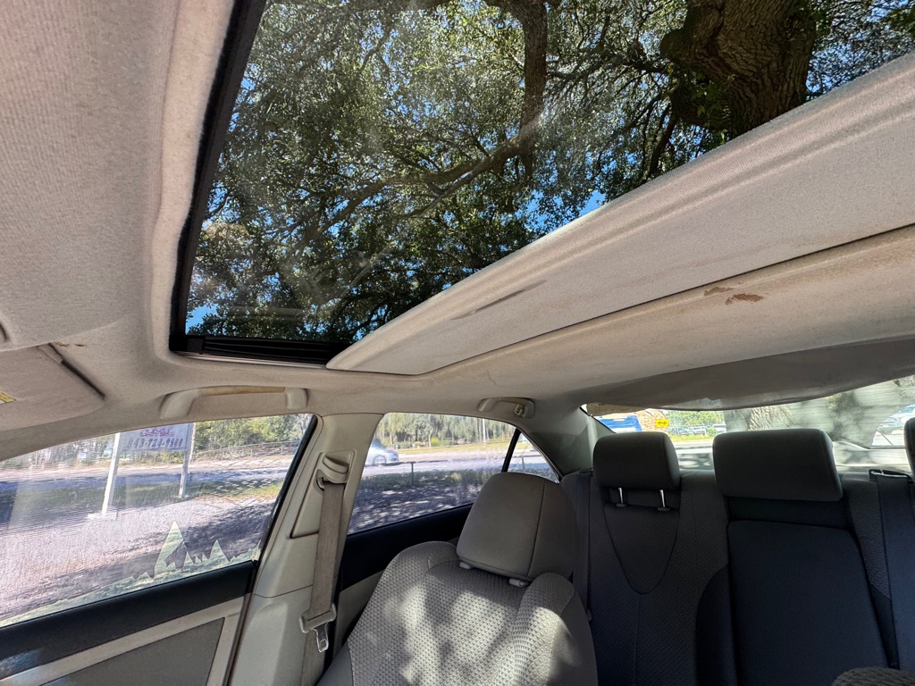 Photo 7 of this TOYOTA CAMRY
