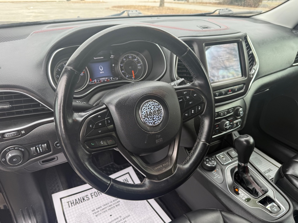 Photo 15 of this JEEP CHEROKEE