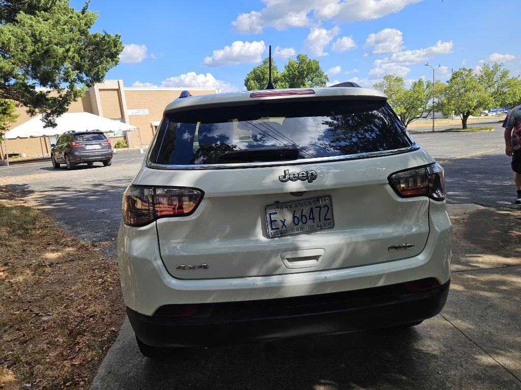 Photo 5 of this JEEP COMPASS