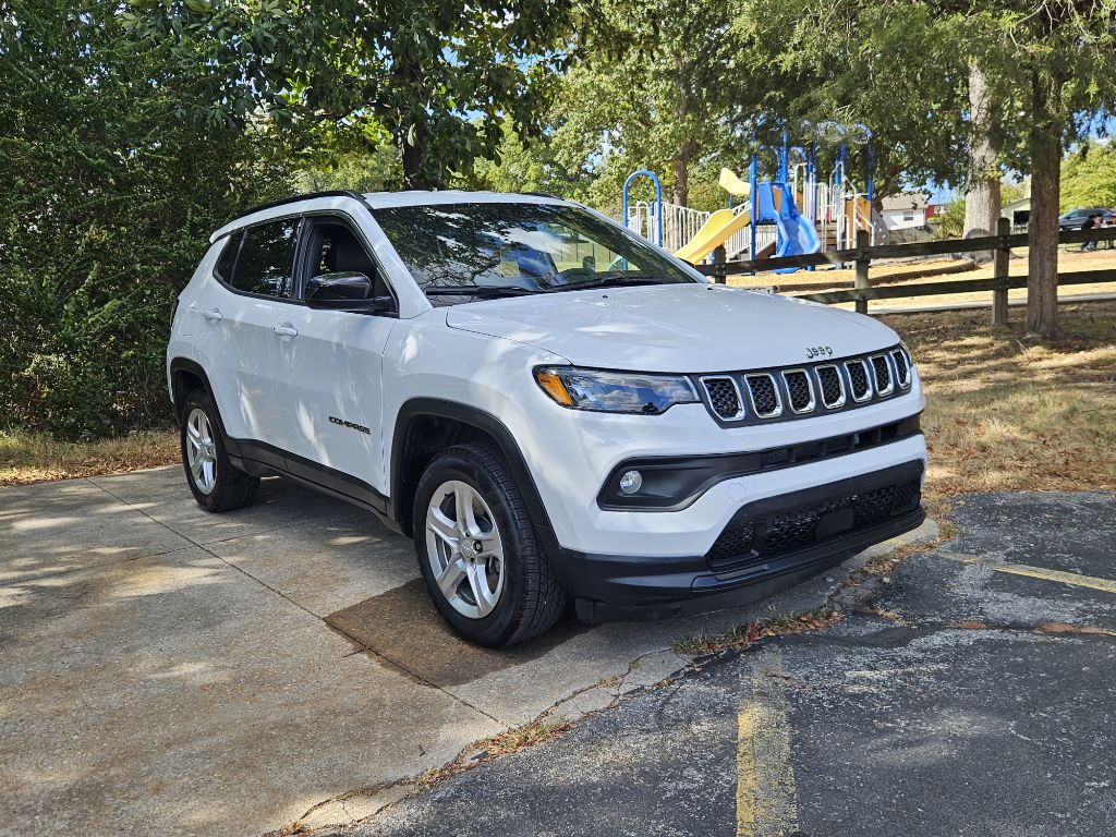 Photo 7 of this JEEP COMPASS