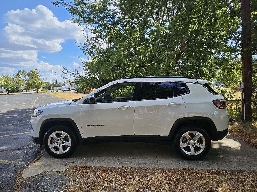Photo 6 of this JEEP COMPASS