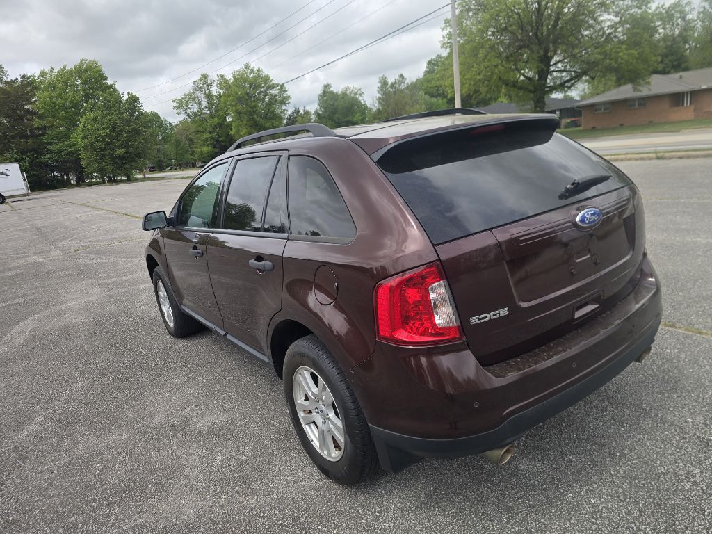 Photo 8 of this FORD EDGE