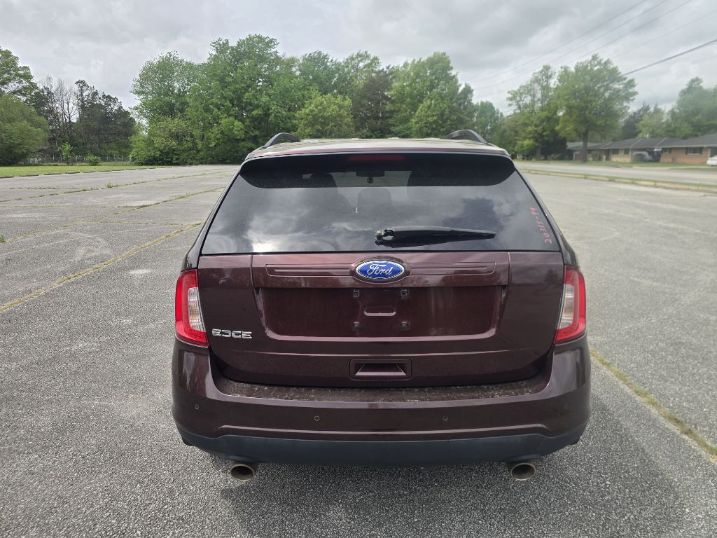 Photo 7 of this FORD EDGE