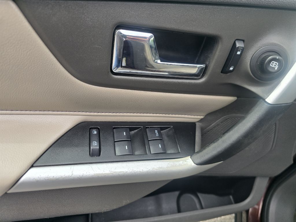 Photo 14 of this FORD EDGE