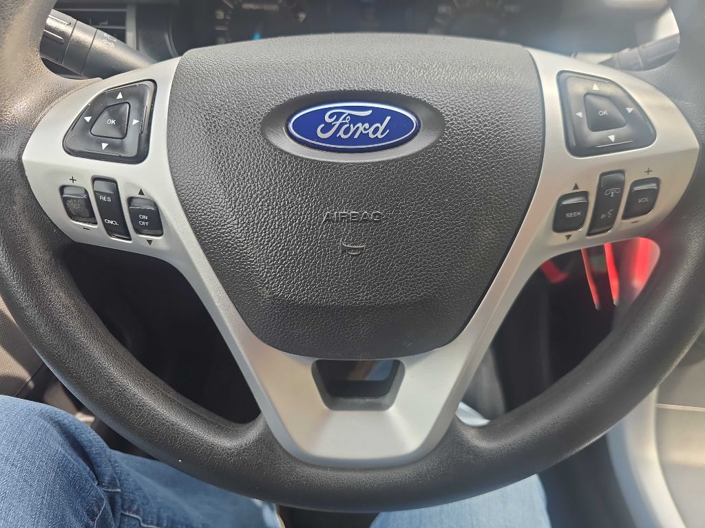 Photo 15 of this FORD EDGE