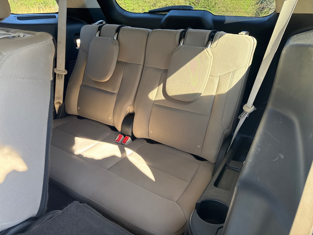 Photo 10 of this FORD EXPLORER