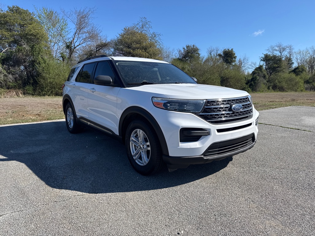 Photo 3 of this FORD EXPLORER