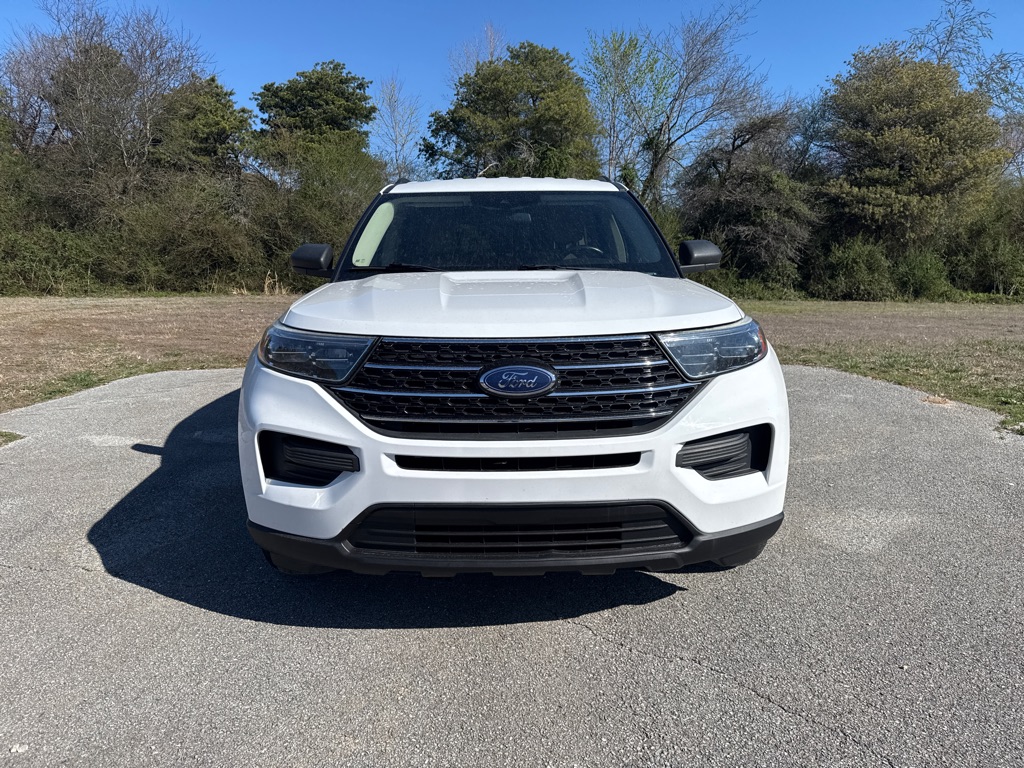 Photo 2 of this FORD EXPLORER