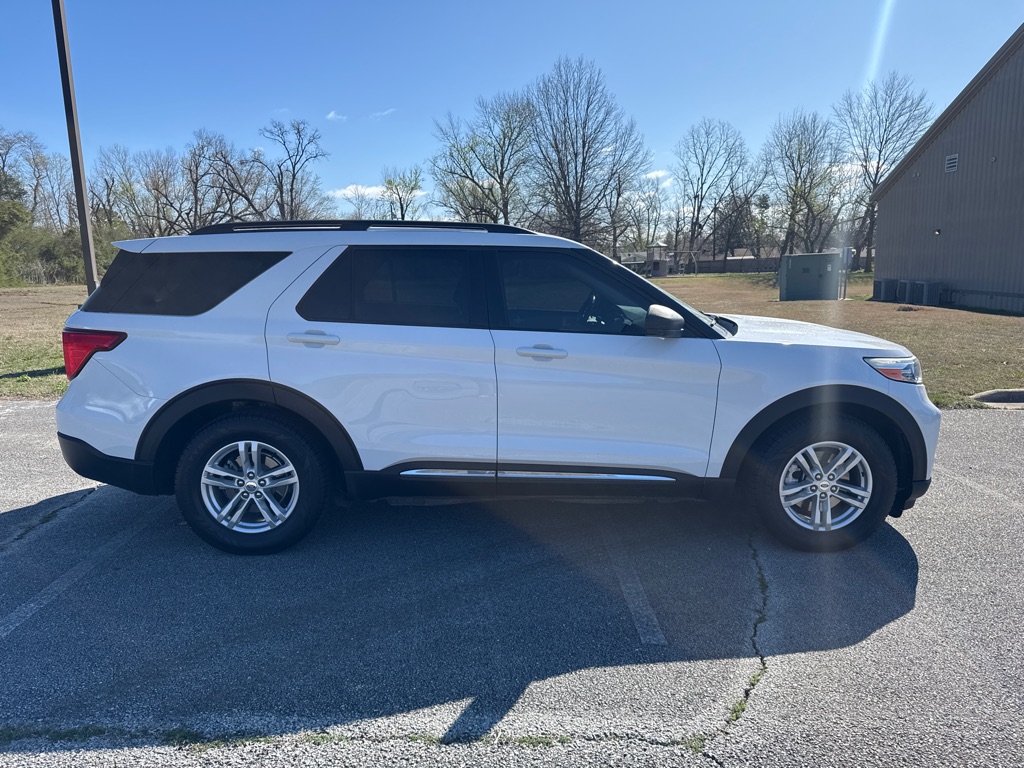 Photo 14 of this FORD EXPLORER
