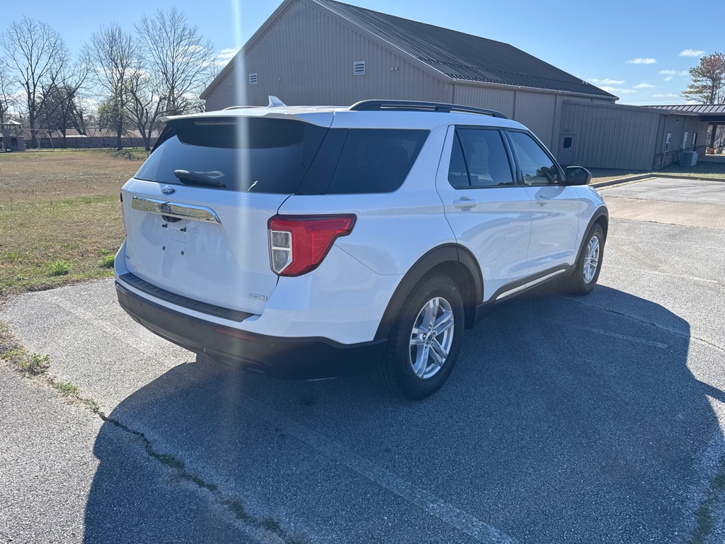 Photo 16 of this FORD EXPLORER