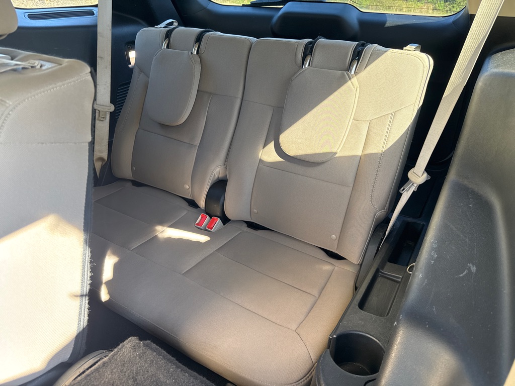 Photo 21 of this FORD EXPLORER