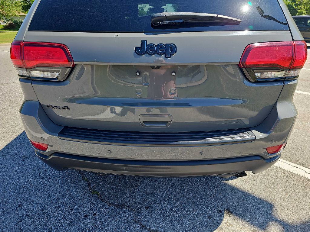 Photo 4 of this JEEP GRAND CHEROKEE