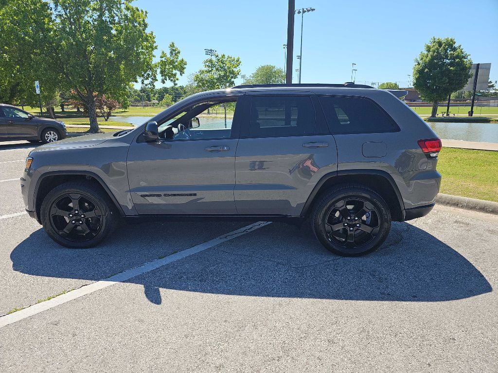 Photo 9 of this JEEP GRAND CHEROKEE