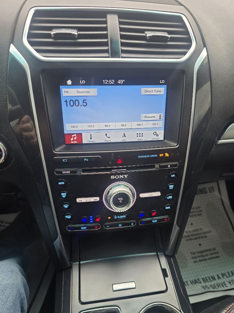 Photo 19 of this FORD EXPLORER