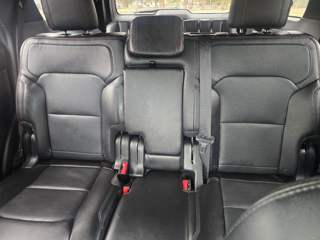 Photo 10 of this FORD EXPLORER