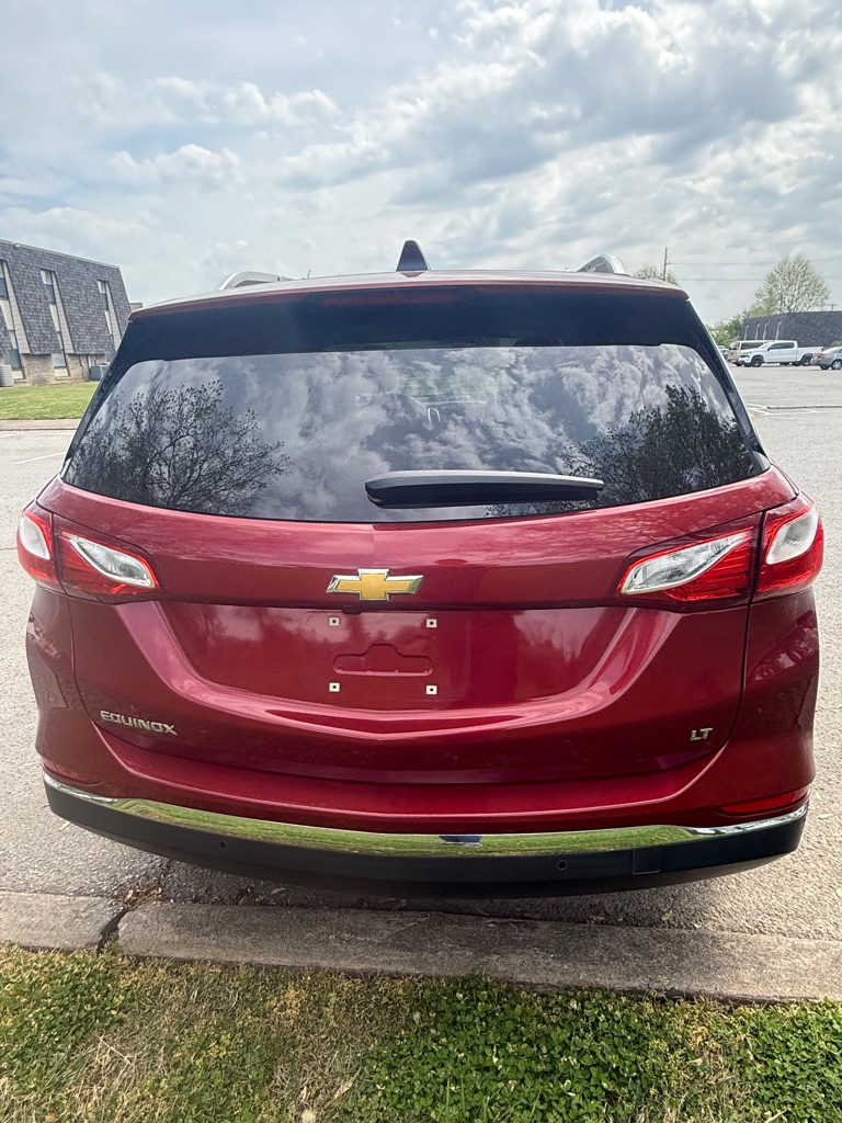 Photo 4 of this CHEVROLET EQUINOX