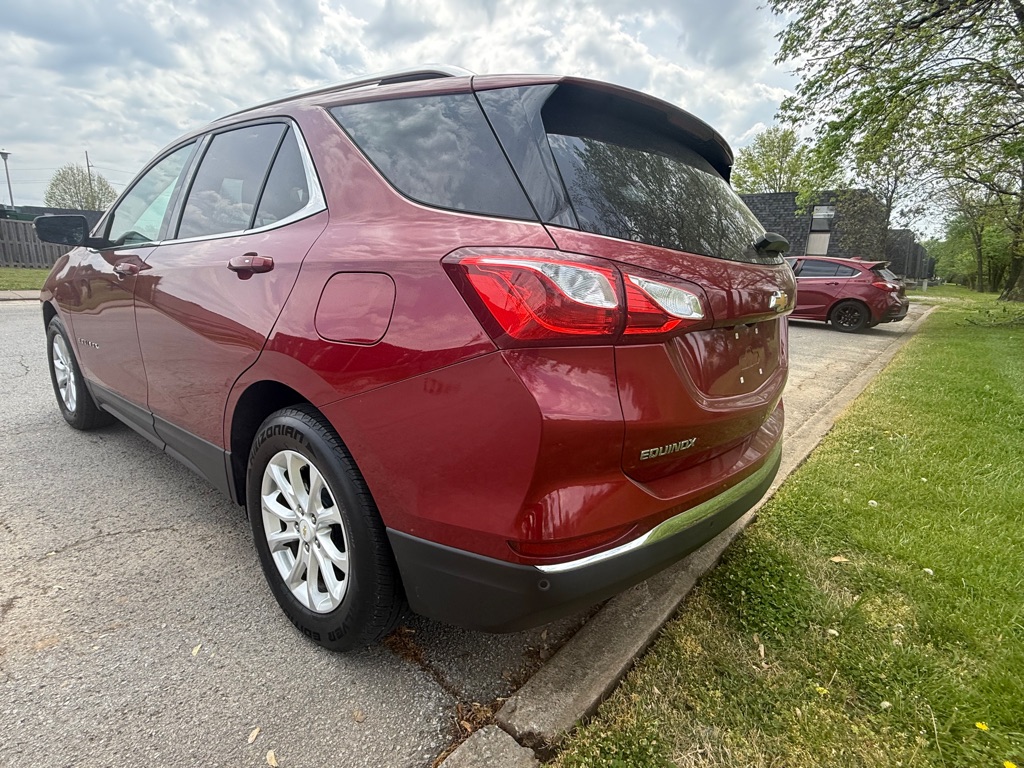 Photo 5 of this CHEVROLET EQUINOX