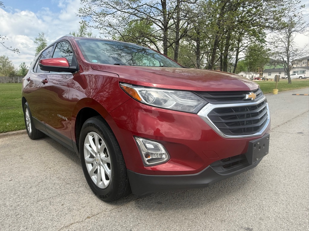 Photo 3 of this CHEVROLET EQUINOX