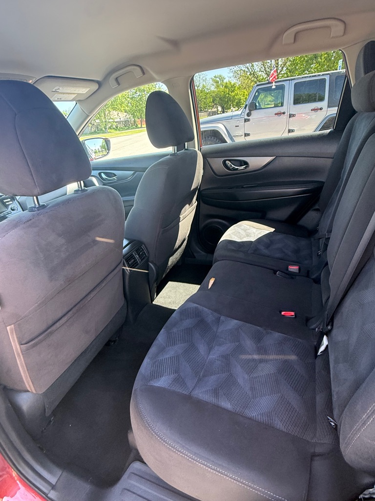 Photo 13 of this NISSAN ROGUE