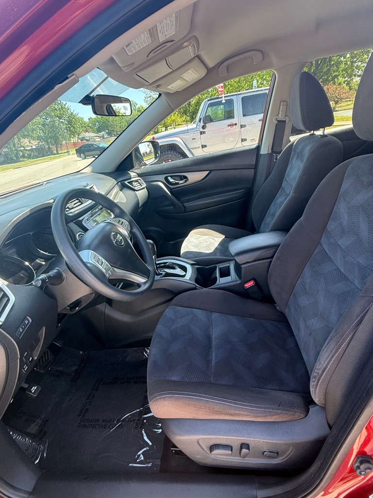 Photo 9 of this NISSAN ROGUE